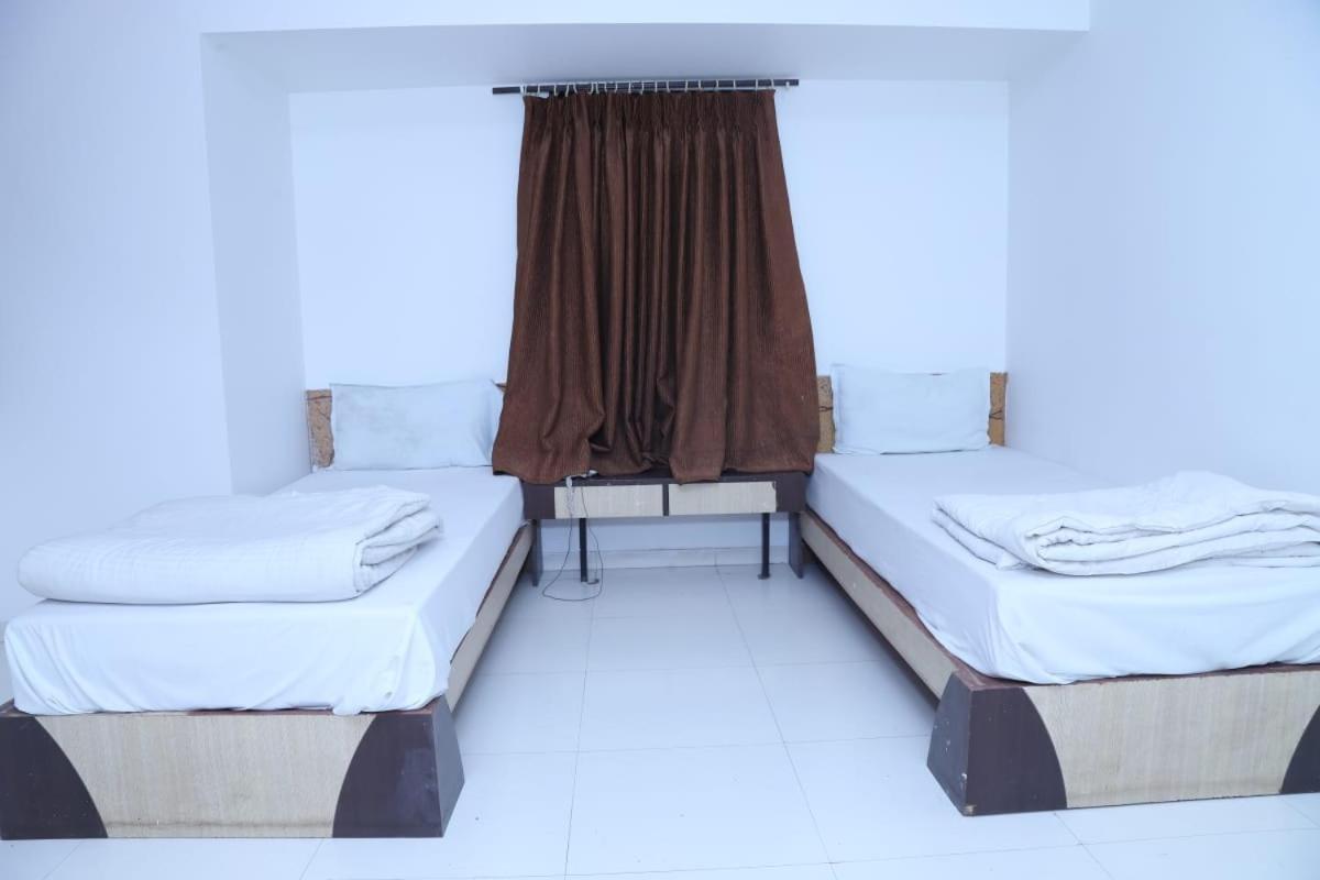 Hotel Kewal Inn Jālgaon Exterior photo